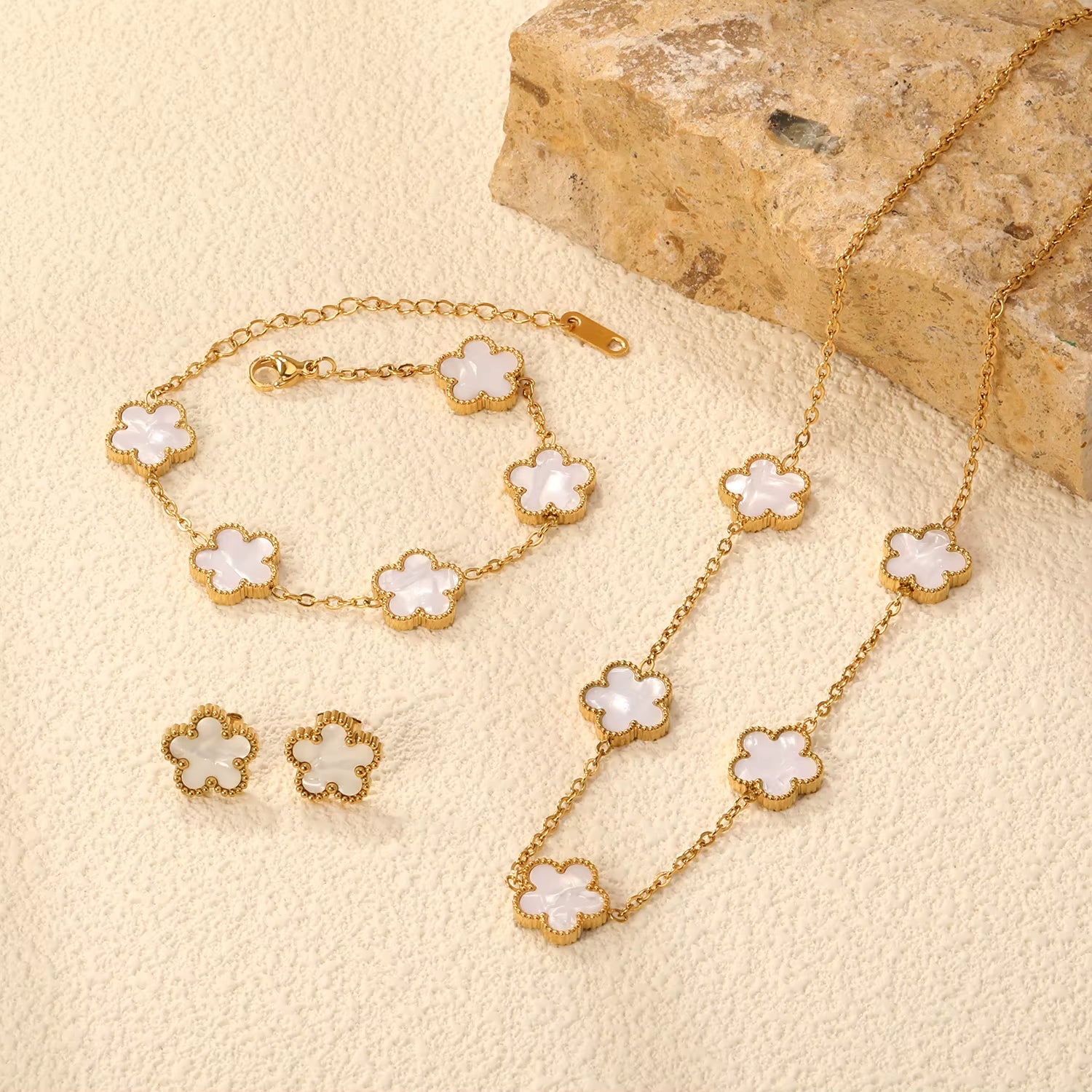 Fashion Flower Necklace Earrings Set Jewelry Women Stainless Steel White Shell Clover Bracelet Jewelry Accessories