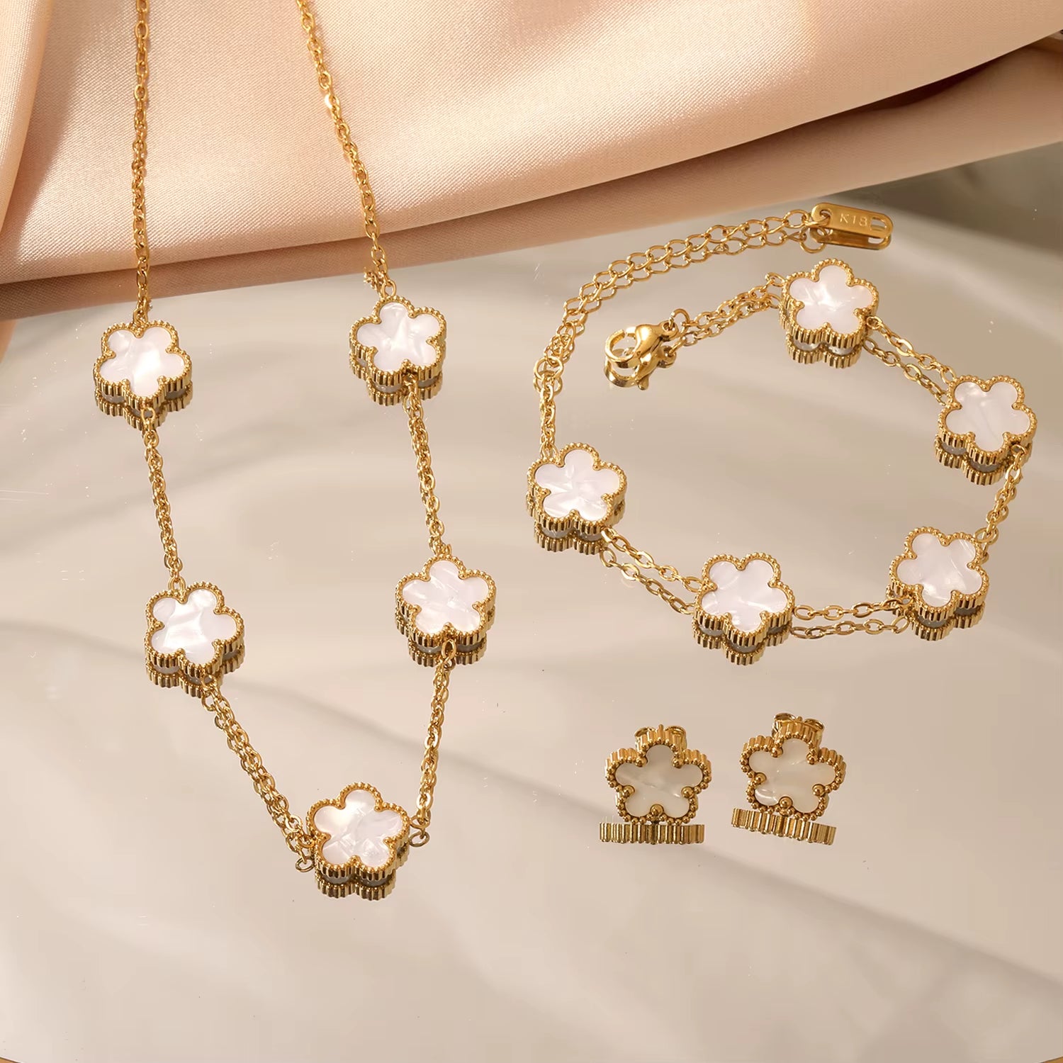 Fashion Flower Necklace Earrings Set Jewelry Women Stainless Steel White Shell Clover Bracelet Jewelry Accessories