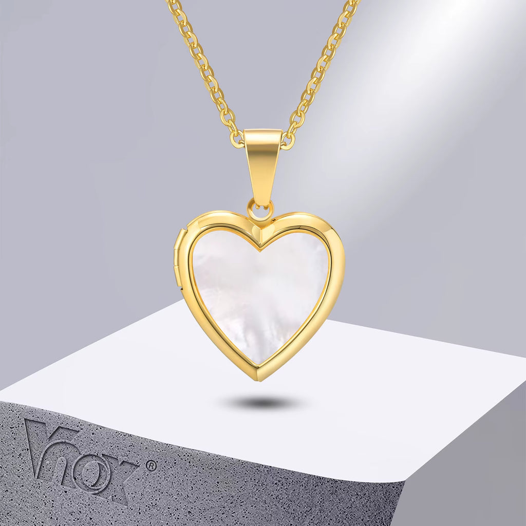 Women Locket Necklaces, Openable Heart Pendants, Stainless Steel Shell Photo Frame Necklace
